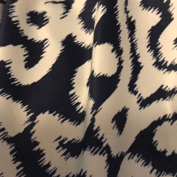 Navy and white beautiful dress - Picture 4 of 4